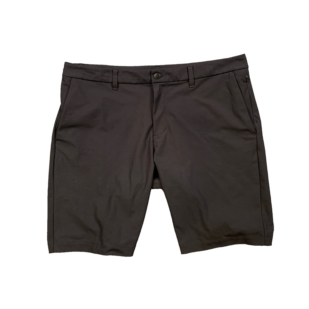 Lululemon Shorts Mens 38 Black Commission Relaxed Warpstreme Performance Chino